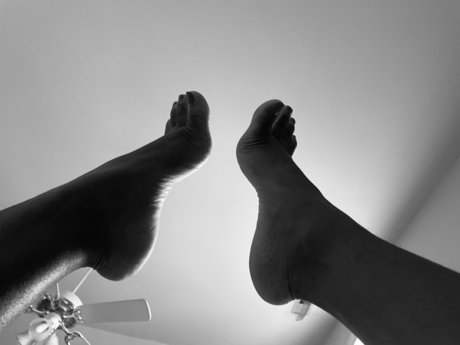 Divine Mistress Crml beautiful actress pic