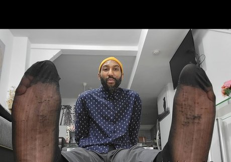 DMVFOOTDUDE free actress img