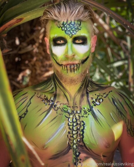 Jaxson Wolfe nice model image