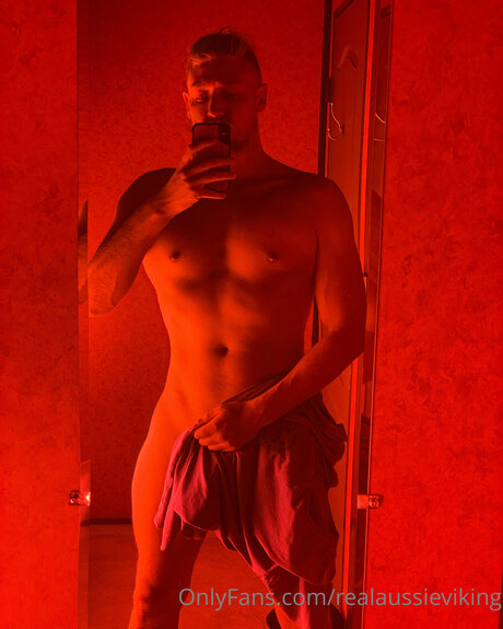 Jaxson Wolfe naked star pictures