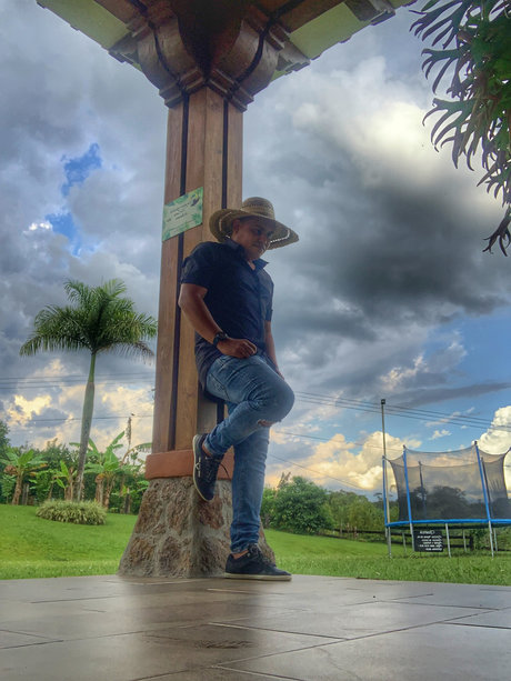 DJ RONALD hot actress pic