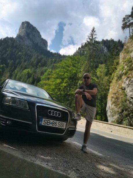 R zvan nudes actress archive