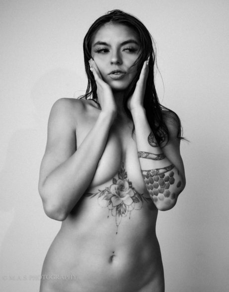 Raelyn_ model sex image