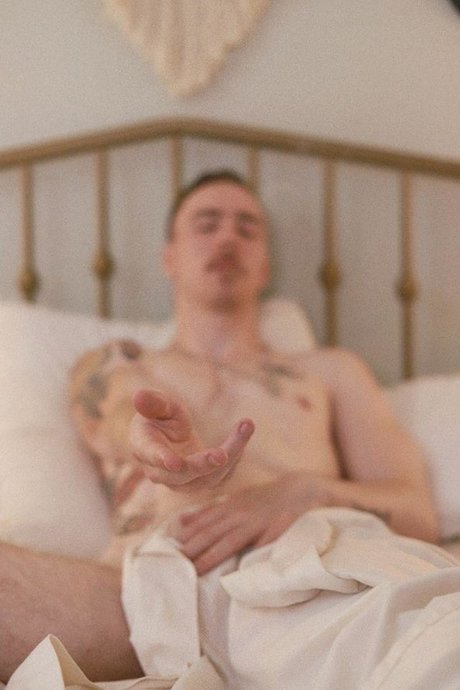 Zacharias Rains hd pornstar pics