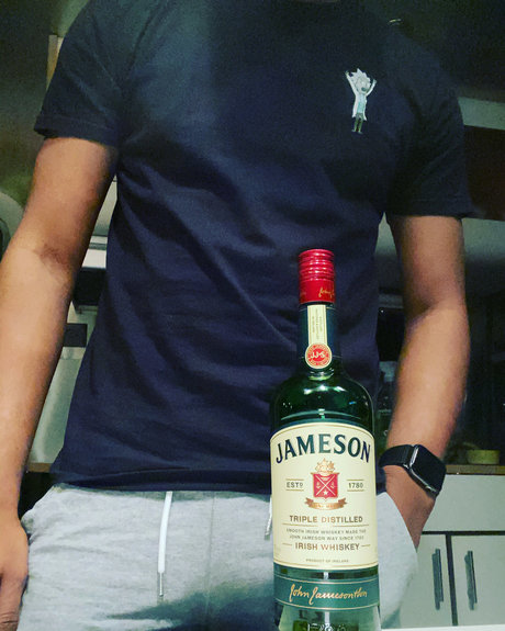 Mac is Hanging pornstar hd pic