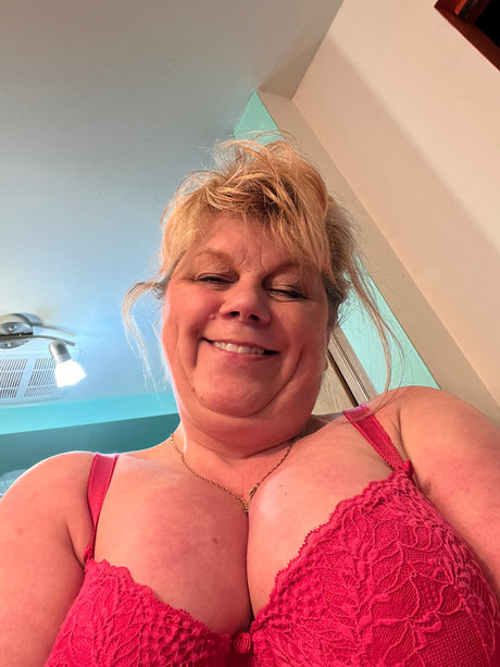 ebony squirt onlyfans sexy images