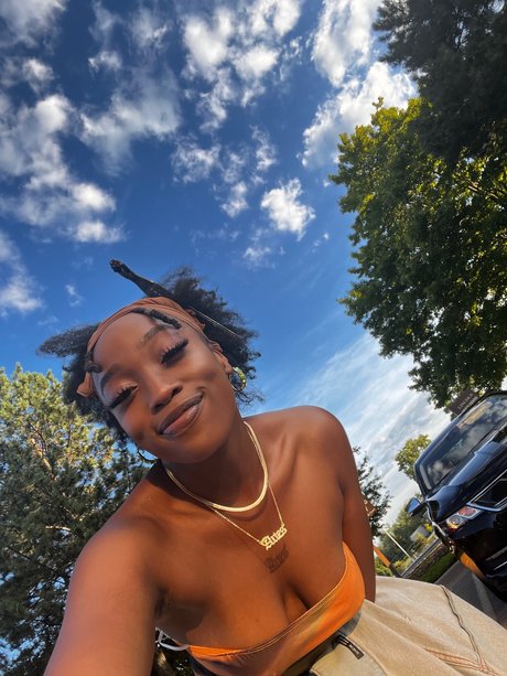 skinny shemale onlyfans beautiful img