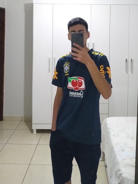 Renan Gomes model sexy images