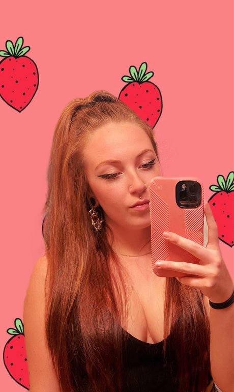 Red Ivy pornstar archive