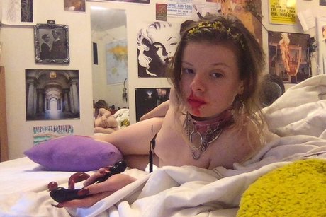 xChloex nude model photos