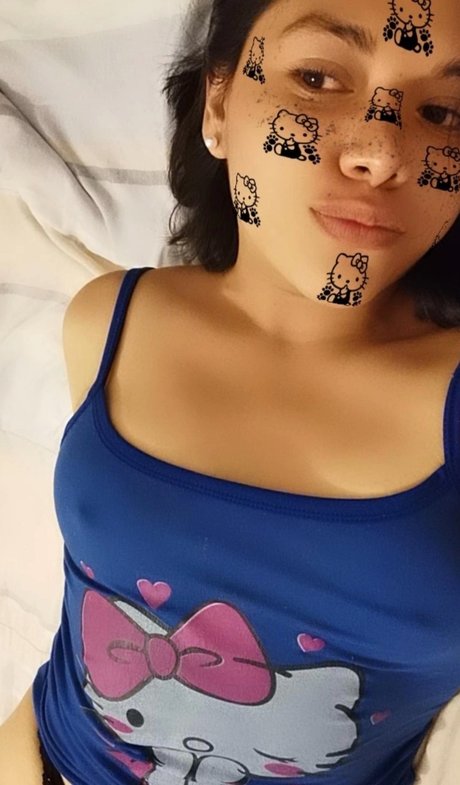 Rebeca Monta o model top img