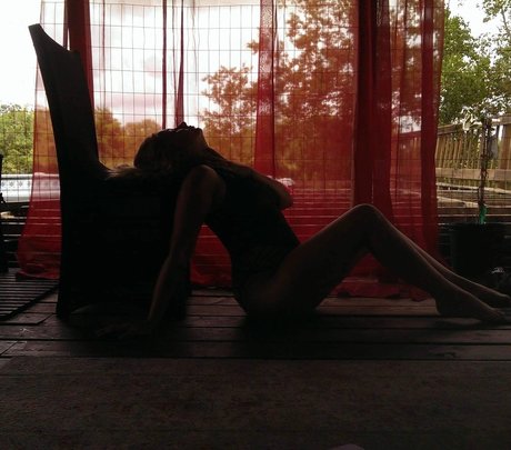 Rosalieville Free pornstar top photo