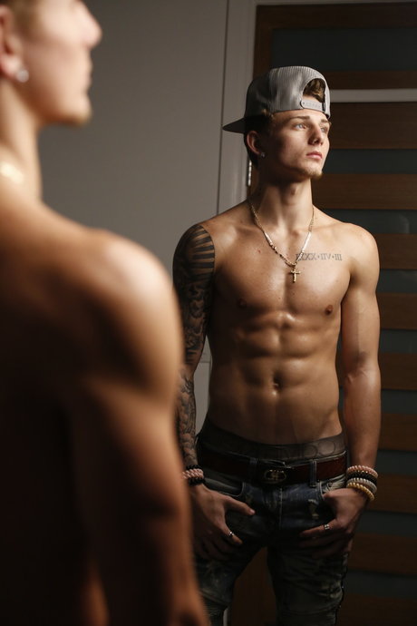 RockyOfficial pornstar nudes pics