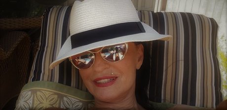 Rita Daniels star beautiful galleries