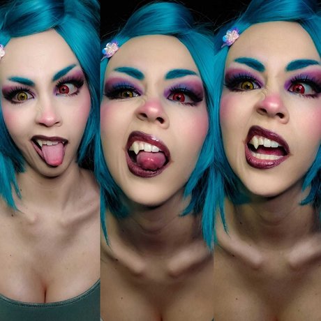 Riot pornographic model photos