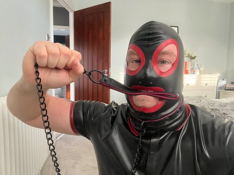 Rubber Gimp beautiful pornstar archive