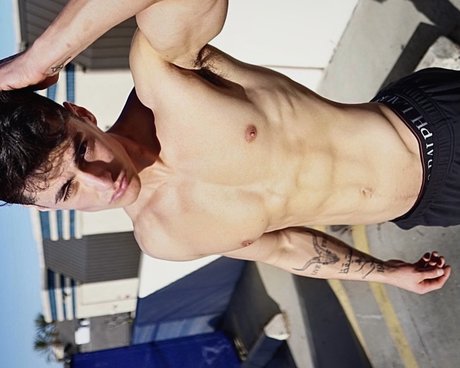 Roy Nasty naked model photos