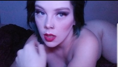 Roxxy Ace model naked picture