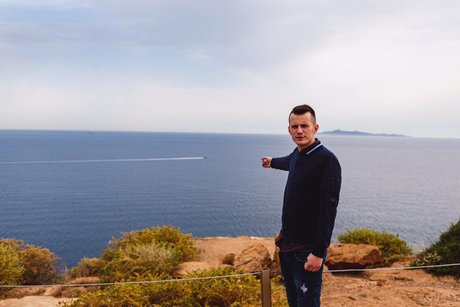 Sam Bourne model best images