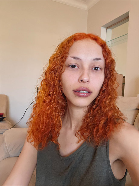 Sabrina Nite star perfect photos