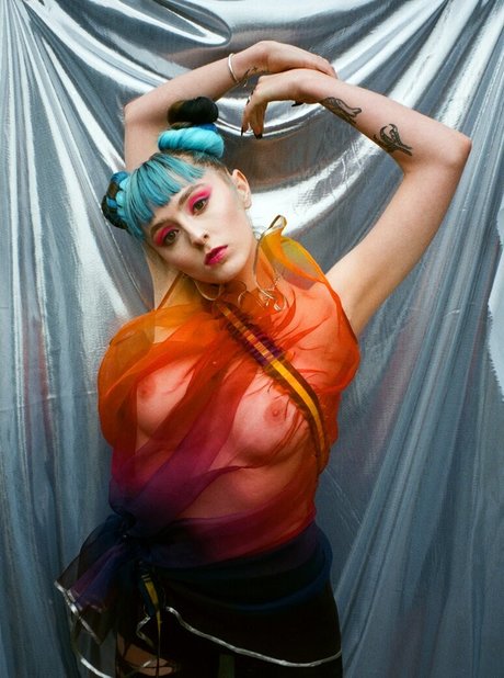 Ashnikko high quality model gallery