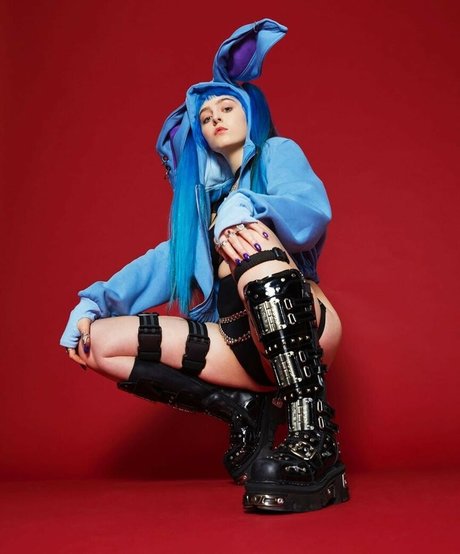 Ashnikko adult actress pictures