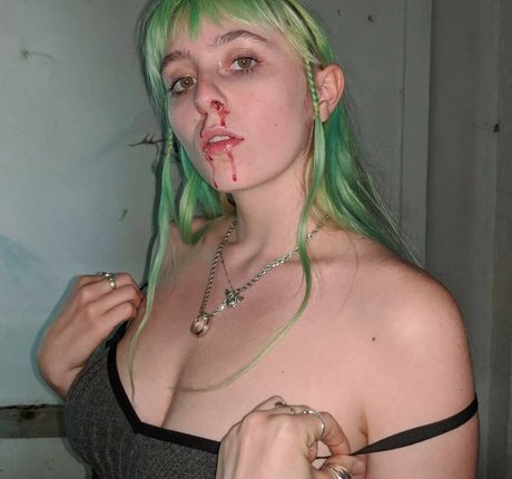 Ashnikko hd star gallery