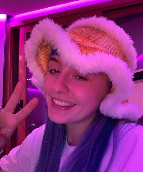 Ashnikko hd star image