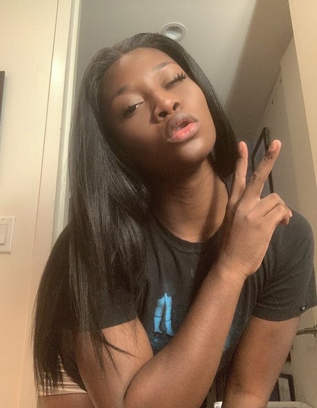 blonde handjob onlyfans erotic pics