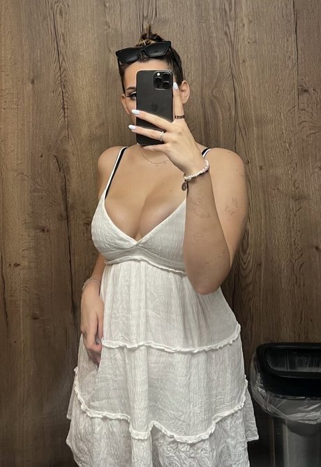 selinasailor porn model photo