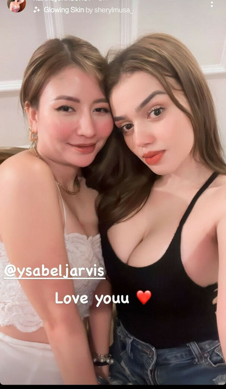 curvy shemale onlyfans sexy nude pic