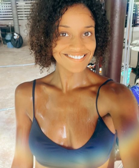 Aude Legastelois exclusive actress images