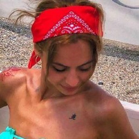 axalrnaed sexy star photo