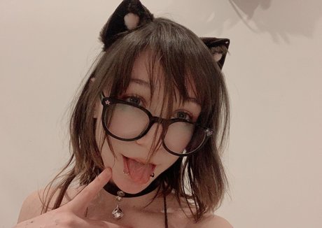 sminkyzzz erotic star photos