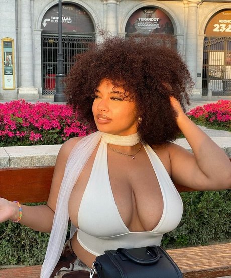 Gggoicoechea star naked archive