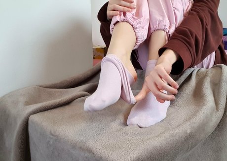 18 asian onlyfans nude pic