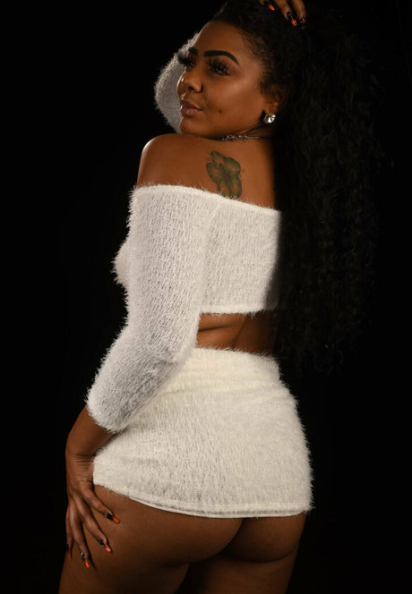 tokyoo pornographic model images