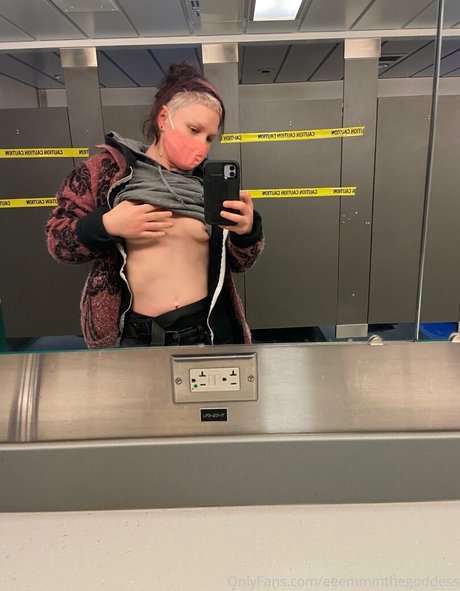 famous ladyboy onlyfans free nude archive