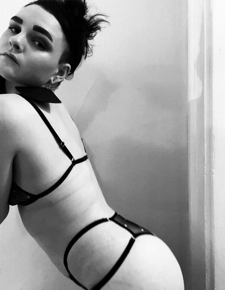 eeemmmthegoddess star nice pictures