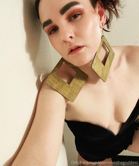 eeemmmthegoddess free pornstar img