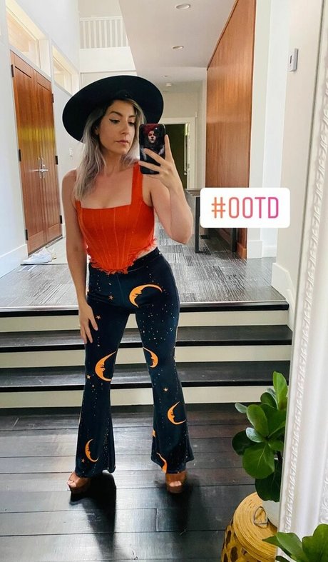 Rebecca Ford nude model pictures