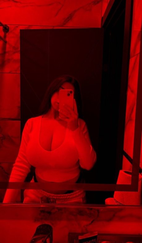 mervedamla pornographic star pic