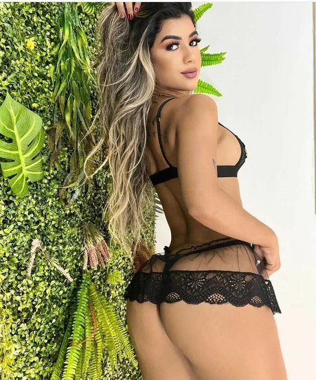 Gabrielly Lopes star porn photo