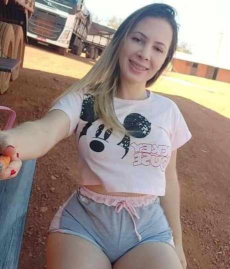 Aline FUtcher Ouriques exclusive actress archive