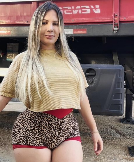 Aline FUtcher Ouriques hd star pics