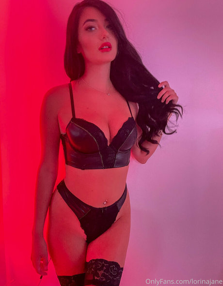 busty mom onlyfans free nude picture