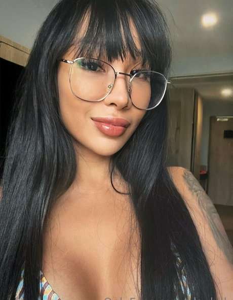 lightskin onlyfans pornos images