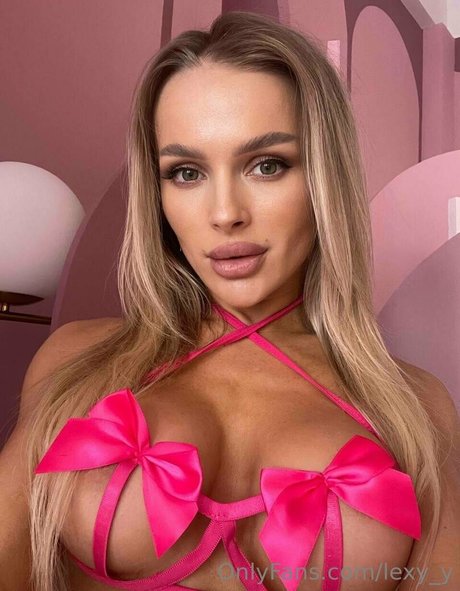 blonde secretary onlyfans hot xxx pictures