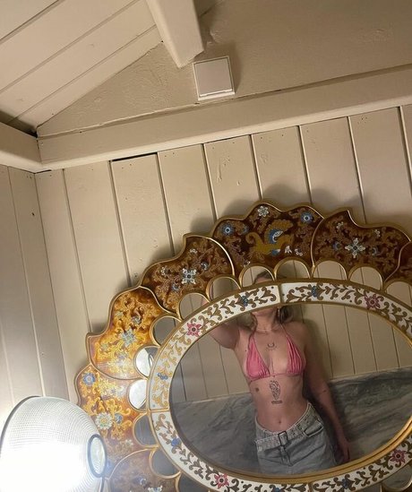 Samantha OT sex model image