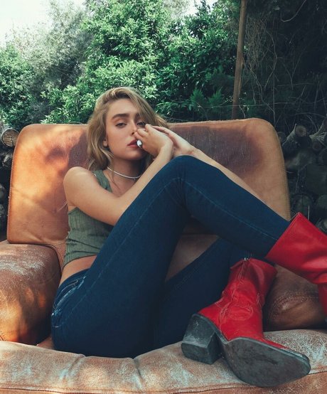 blonde creampie onlyfans xxx pic